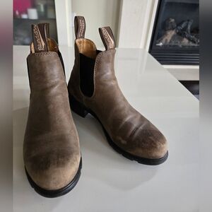 Gorgeous Blundstone 1672 Women's Series - Rare Antique Taupe 8.5 US/5.5 AUS
